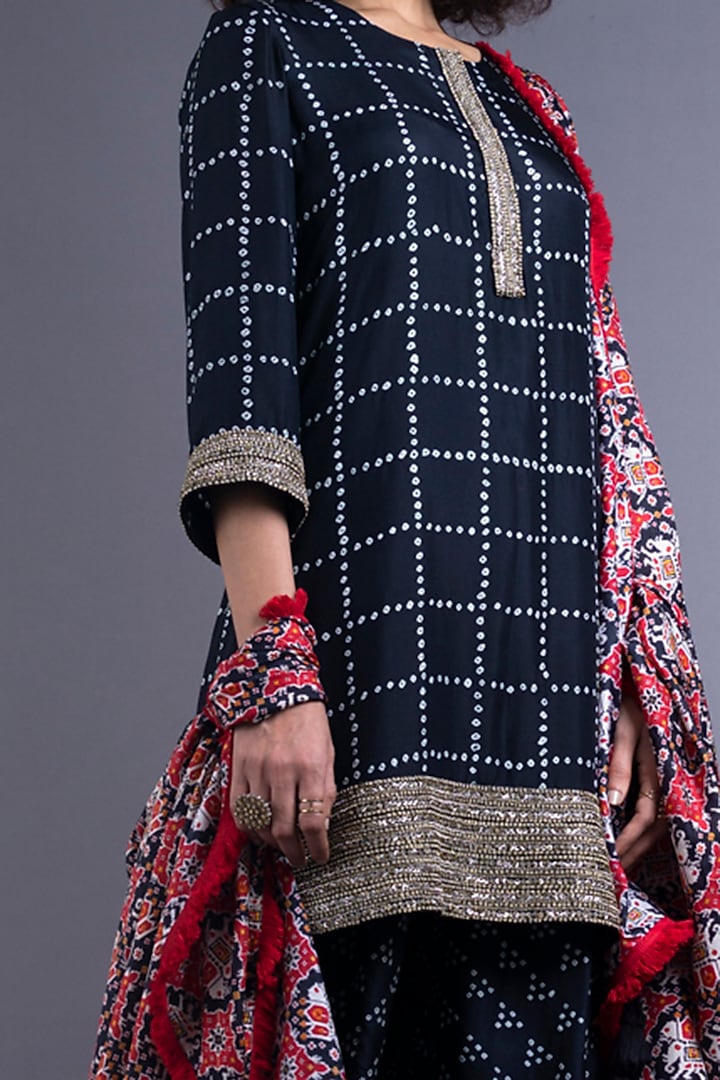 Black & Red Embroidered Kurta Set by Nupur Kanoi at Pernia's Pop Up Shop