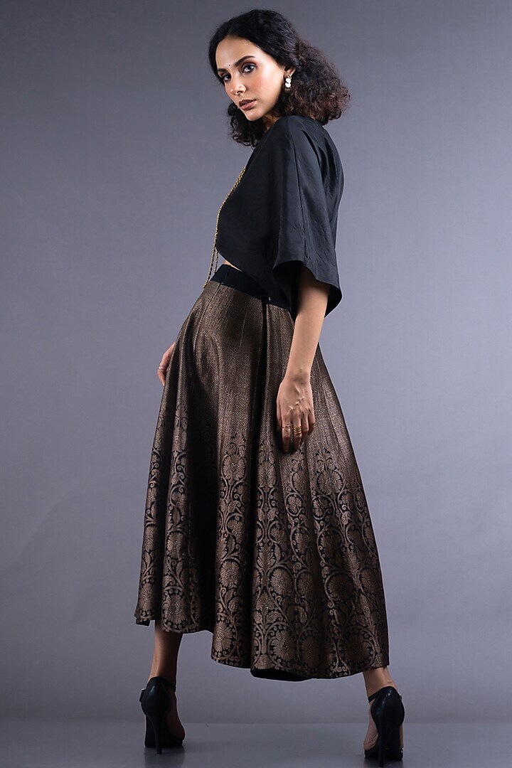 Black Kalidar Wedding Lehenga Set by Nupur Kanoi at Pernia's Pop Up Shop