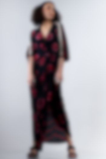 Black & Red Crepe Shibori Elasticated Vacation Dress by Nupur Kanoi at Pernia's Pop Up Shop