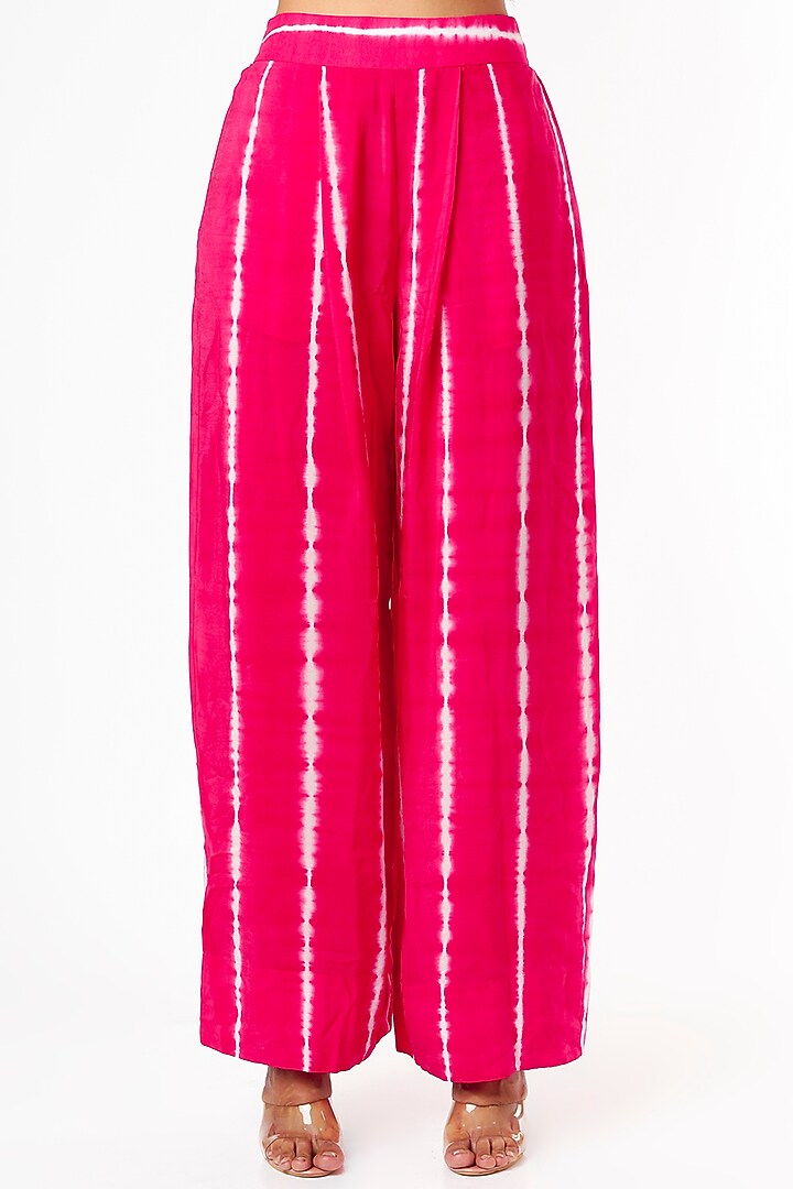 Rani Pink Crepe Printed Kaftan Set by Nupur Kanoi at Pernia's Pop Up Shop