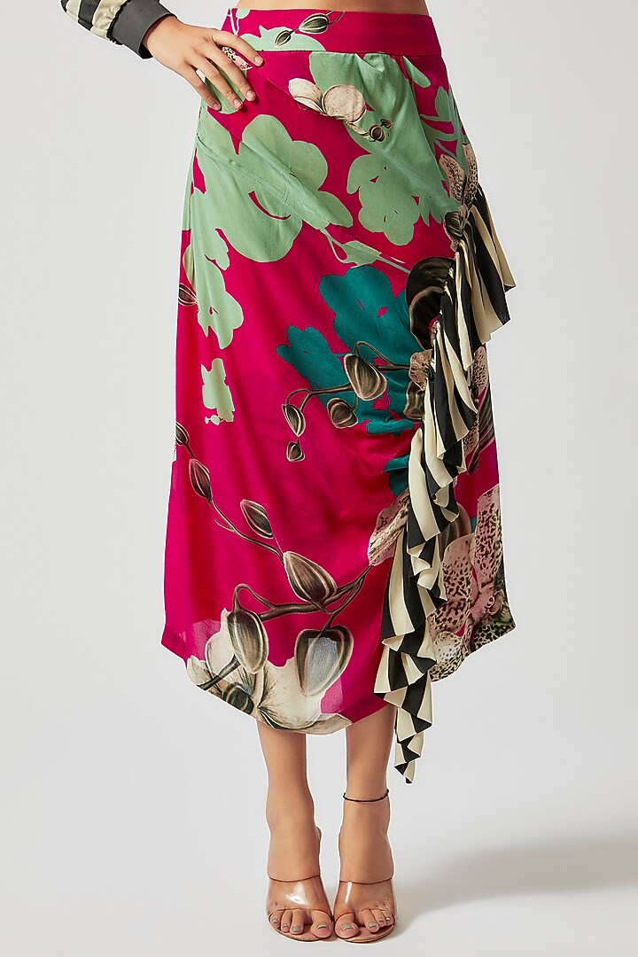Magenta Crepe Digital Printed Skirt Set by Nupur Kanoi at Pernia's Pop Up Shop