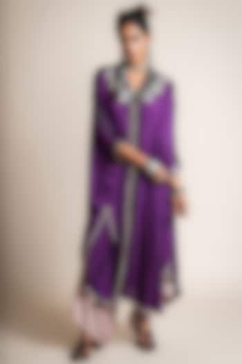 Purple Satin Hand Embroidered Cape Set by Nupur Kanoi at Pernia's Pop Up Shop