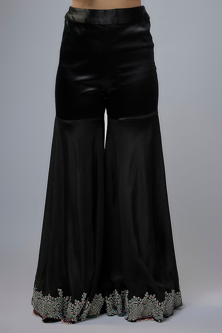 Black Crepe & Lycra Hand Embroidered Gharara Set by Nupur Kanoi at Pernia's Pop Up Shop