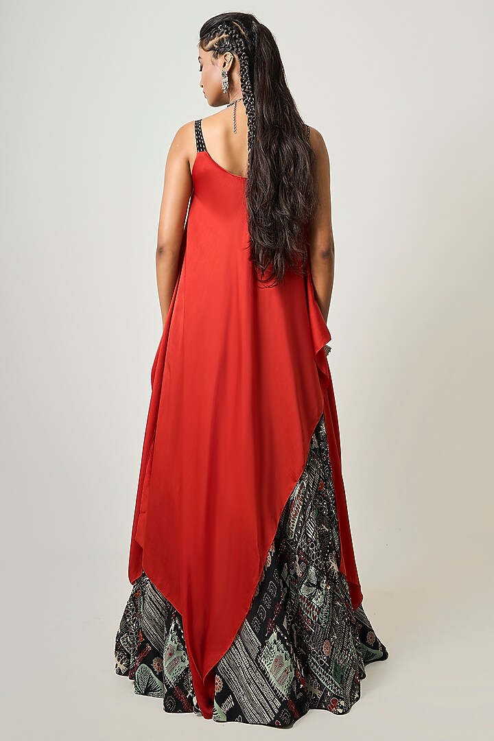 Off-White Crepe Printed & Hand Embroidered Wedding Lehenga Set by Nupur Kanoi at Pernia's Pop Up Shop