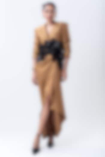 Gold Banarasi Silk Skirt Set by Nupur Kanoi at Pernia's Pop Up Shop