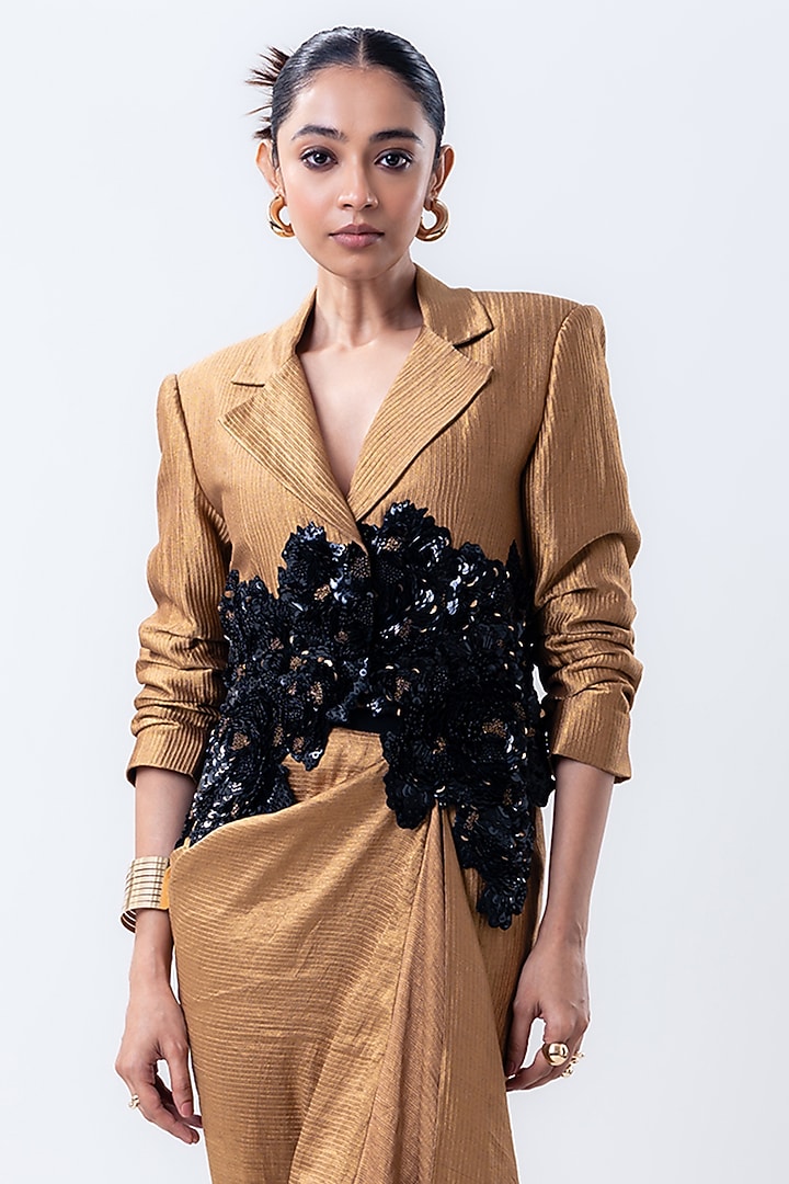 Gold Banarasi Silk Skirt Set by Nupur Kanoi at Pernia's Pop Up Shop