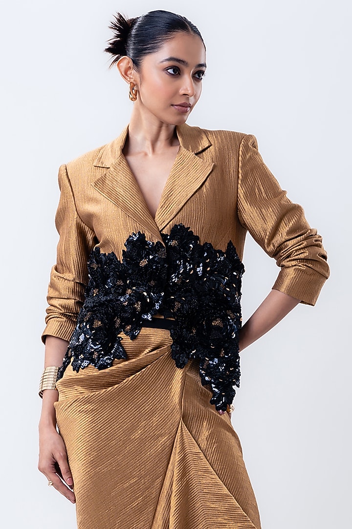 Gold Banarasi Silk Skirt Set by Nupur Kanoi at Pernia's Pop Up Shop