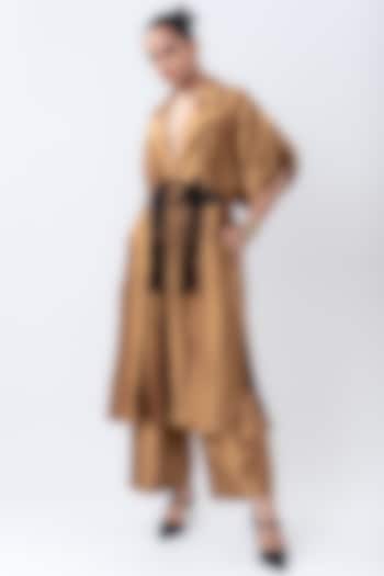Gold Banarasi Silk Pant Set by Nupur Kanoi at Pernia's Pop Up Shop
