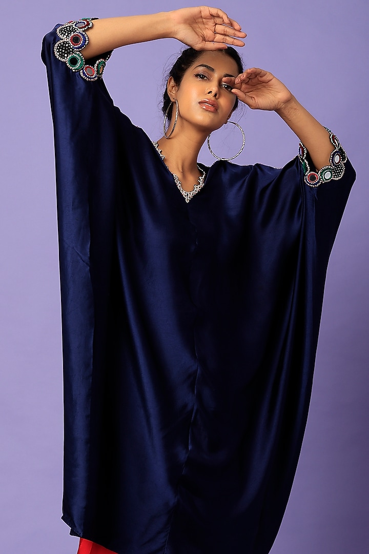 Blue Embroidered Kurta Set by Nupur Kanoi at Pernia's Pop Up Shop