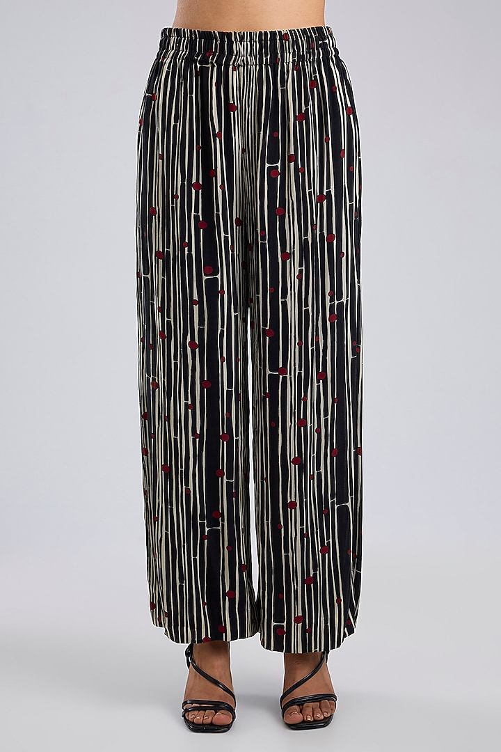 Green Silk Printed & Hand Embroidered Kaftan Kurta Set by Nupur Kanoi at Pernia's Pop Up Shop