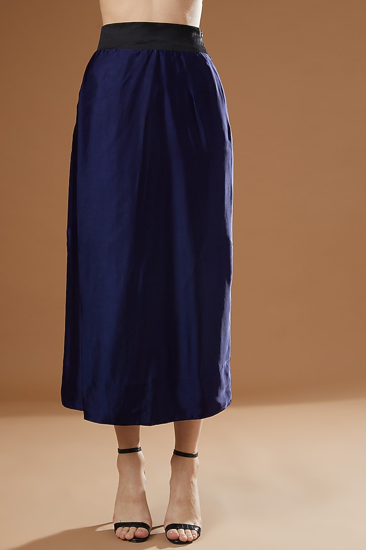 Blue Satin Lungi Skirt Set by Nupur Kanoi at Pernia's Pop Up Shop