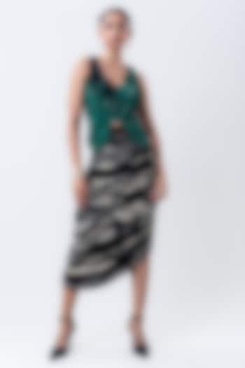 Black Crepe & Chiffon Printed Skirt Set by Nupur Kanoi at Pernia's Pop Up Shop