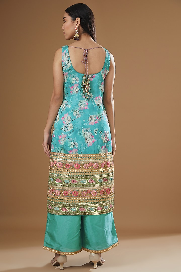 Turquoise Crepe Printed Kurta Set by NITIKA GUJRAL at Pernia's Pop Up Shop