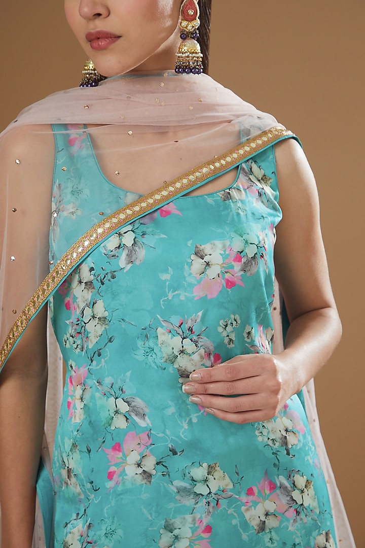 Turquoise Crepe Printed Kurta Set by NITIKA GUJRAL at Pernia's Pop Up Shop