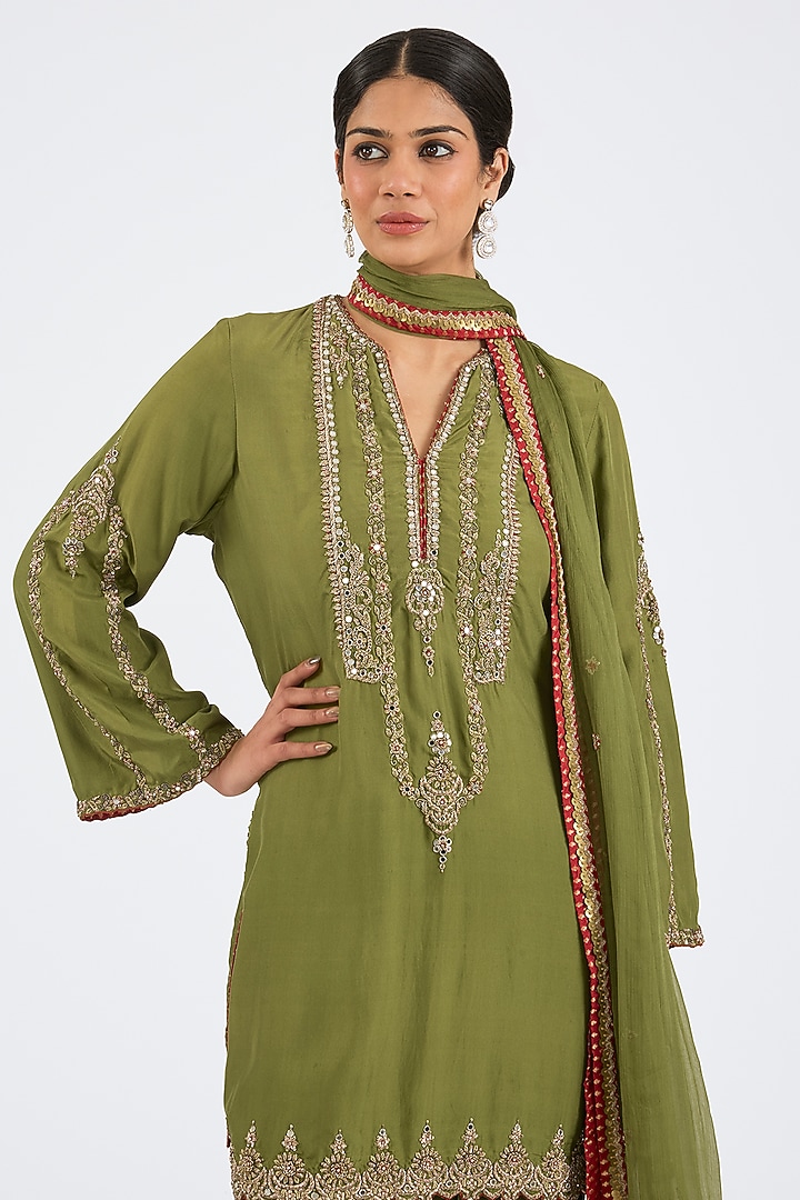 Mehendi Green Silk & Chiffon Embroidered Kurta Set by NITIKA GUJRAL at Pernia's Pop Up Shop