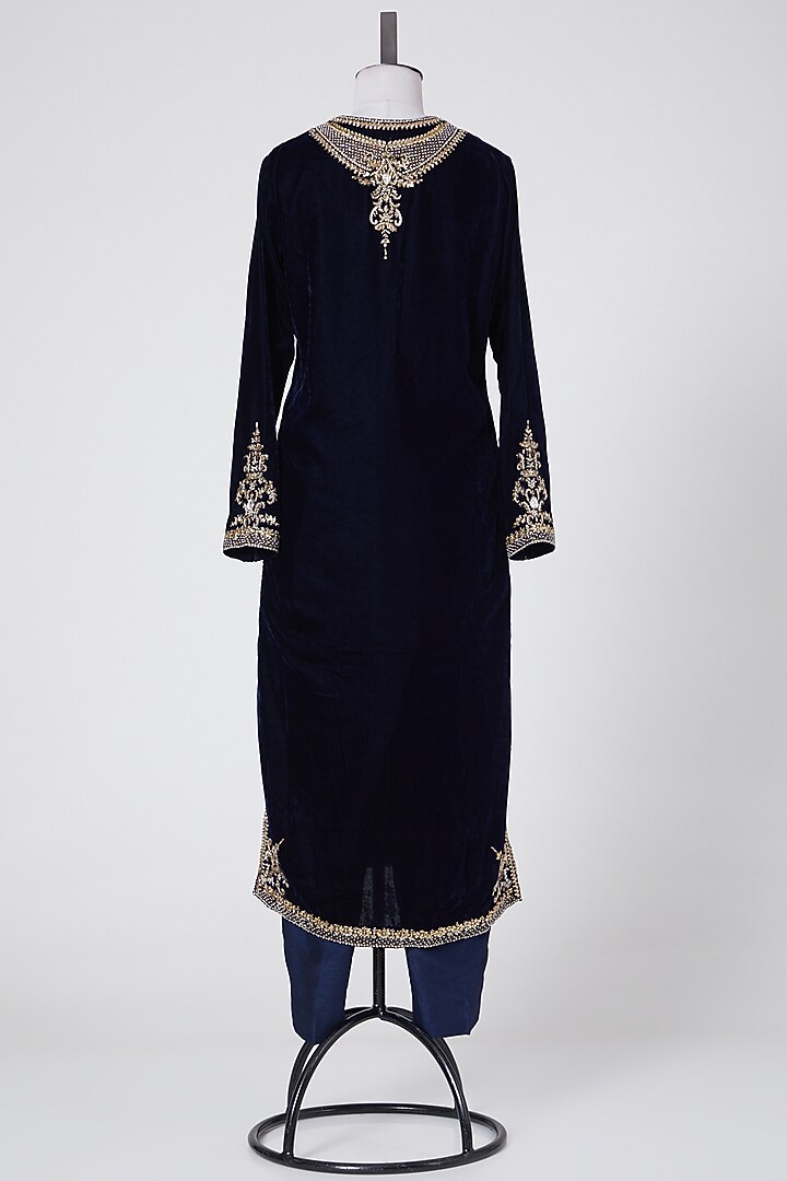 Black Polyester Velvet Zardosi Embroidered Kurta Set by NITIKA GUJRAL at Pernia's Pop Up Shop