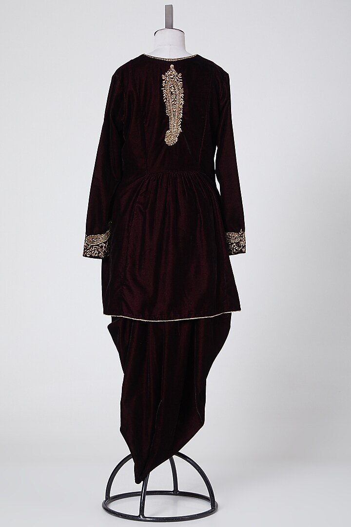 Maroon Polyester Zardosi Embroidered Kurta Set by NITIKA GUJRAL at Pernia's Pop Up Shop
