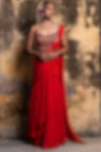 Red Georgette & Chiffon Draped Saree Set by NITIKA GUJRAL at Pernia's Pop Up Shop