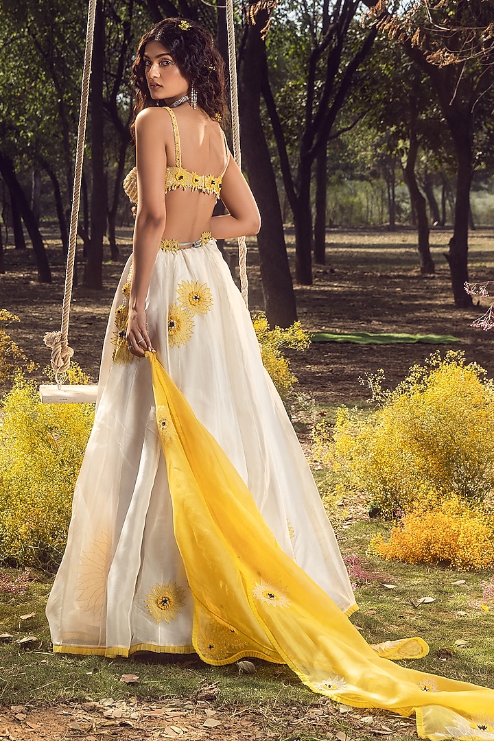 Off-White Organza Floral Wedding Lehenga Set by NITIKA GUJRAL at Pernia's Pop Up Shop