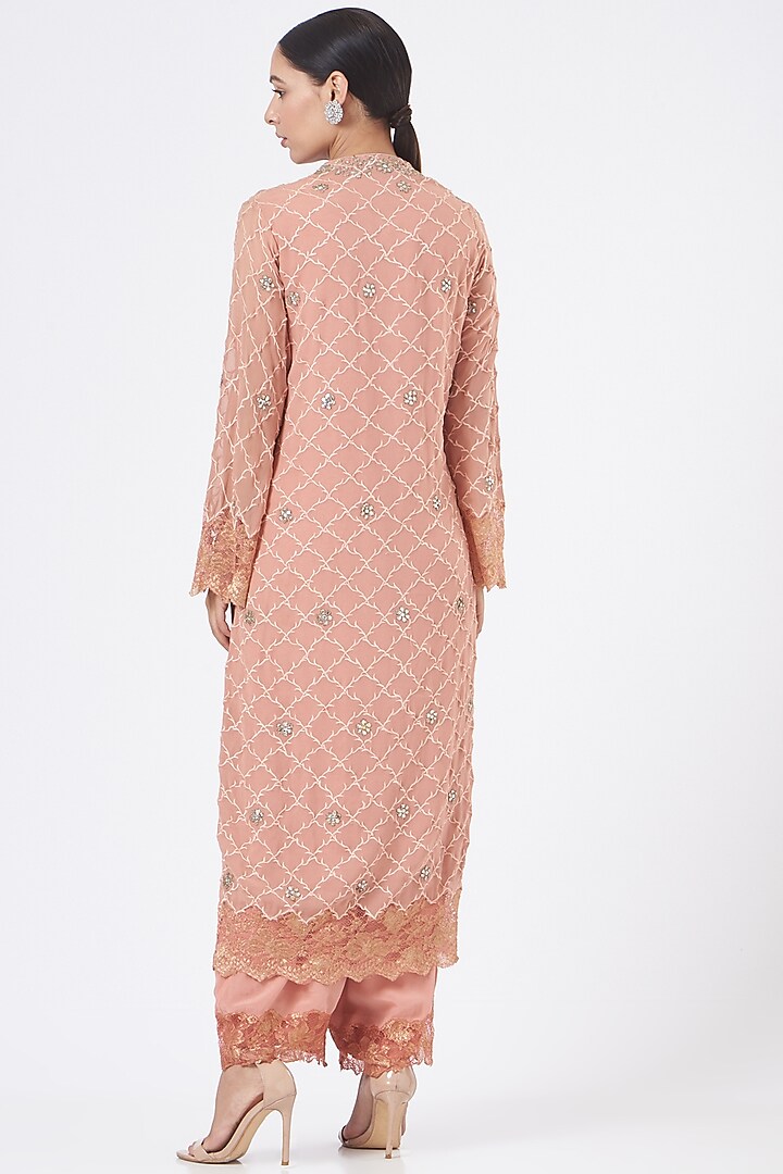 Peach Georgette Resham Embroidered Kurta Set by NITIKA GUJRAL at Pernia's Pop Up Shop