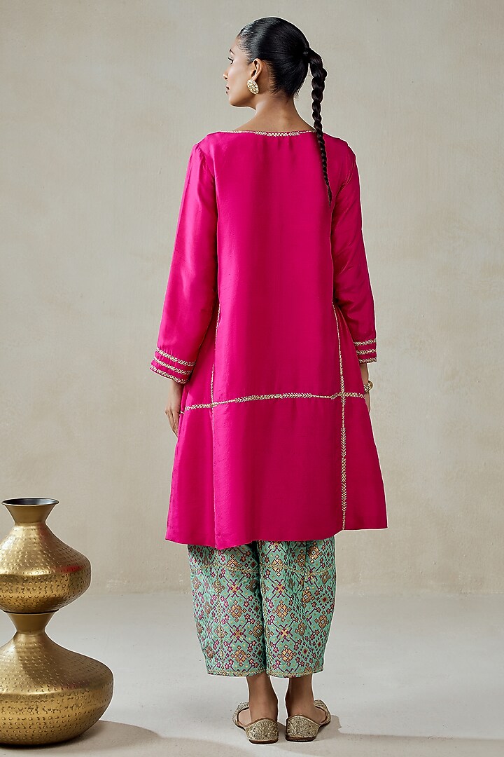 Fuchsia Pink Dupion Embroidered Kurta Set by NITIKA GUJRAL at Pernia's Pop Up Shop