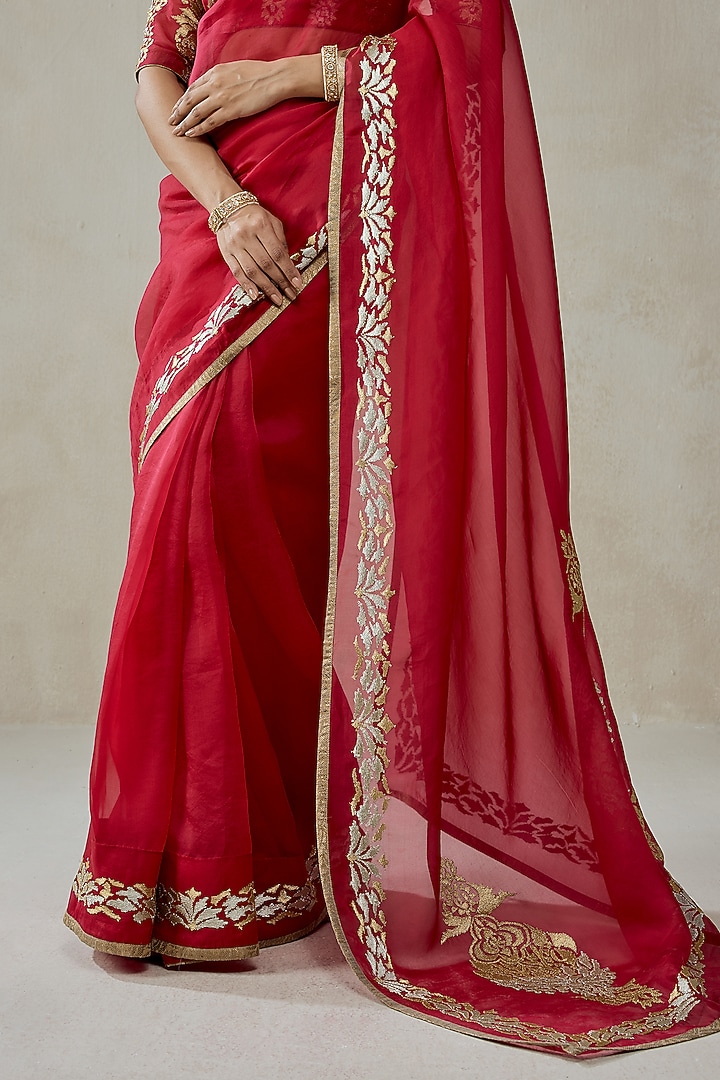 Red Organza Motif Embroidered Wedding Saree Set by NITIKA GUJRAL at Pernia's Pop Up Shop