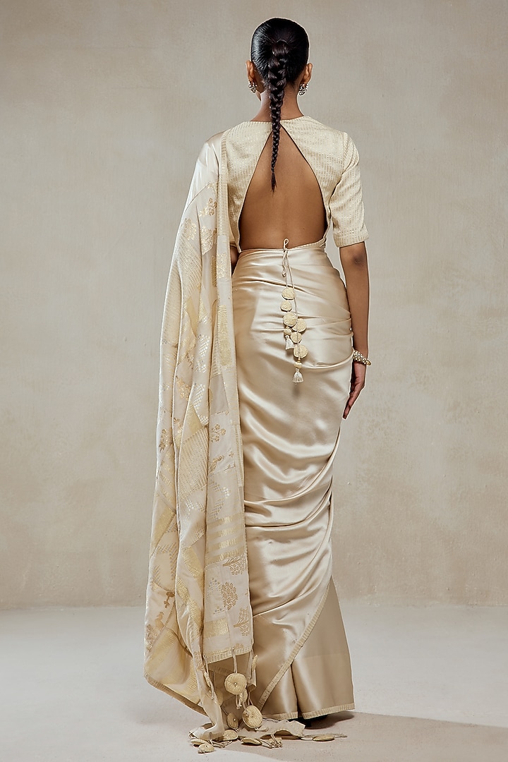 Ivory Monga Tissue Textured Wedding Saree Set by NITIKA GUJRAL at Pernia's Pop Up Shop