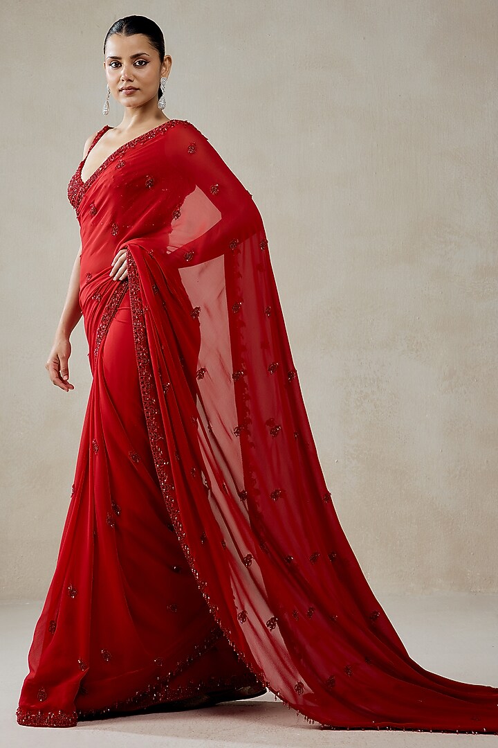 Red Georgette Sequins Embroidered Reception Saree Set by NITIKA GUJRAL at Pernia's Pop Up Shop