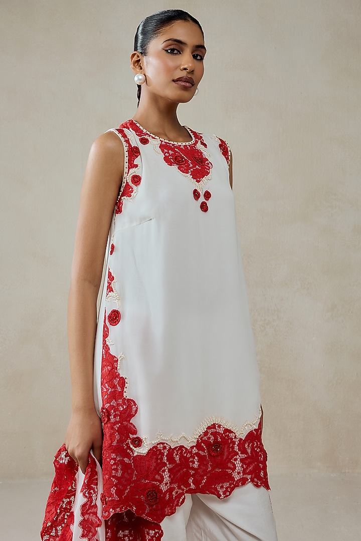 White Georgette Lace Applique Kurta Set by NITIKA GUJRAL at Pernia's Pop Up Shop