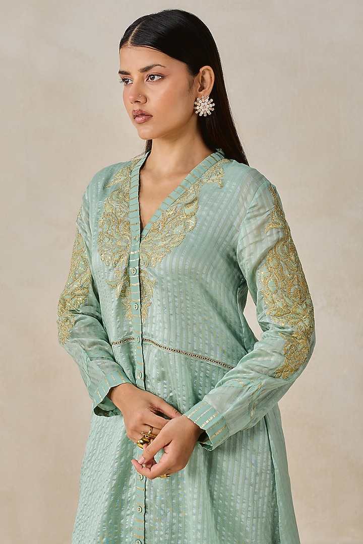 Sage Green Chanderi Applique Embroidered Kurta Set by NITIKA GUJRAL at Pernia's Pop Up Shop