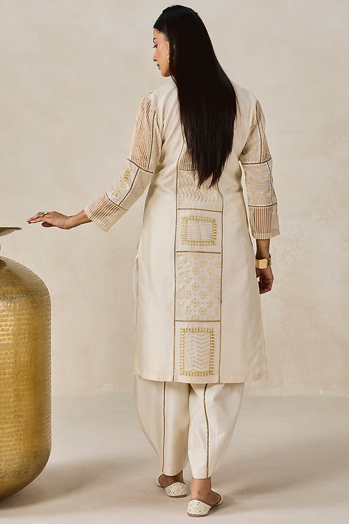 Ivory Chanderi Patchwork Kurta Set by NITIKA GUJRAL at Pernia's Pop Up Shop