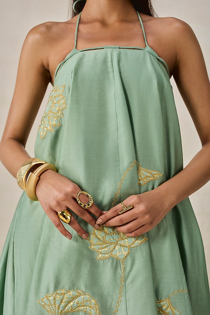 Sage Green Chanderi Applique Embroidered Kurta Set by NITIKA GUJRAL at Pernia's Pop Up Shop