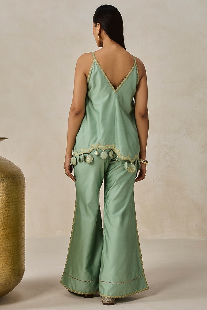 Sage Green Chanderi Applique Embroidered Short Kurta Set by NITIKA GUJRAL at Pernia's Pop Up Shop