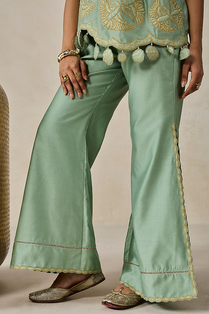 Sage Green Chanderi Applique Embroidered Short Kurta Set by NITIKA GUJRAL at Pernia's Pop Up Shop