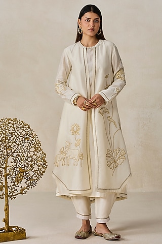 Ivory Chanderi Applique Embroidered Jacket Kurta Set by NITIKA GUJRAL
