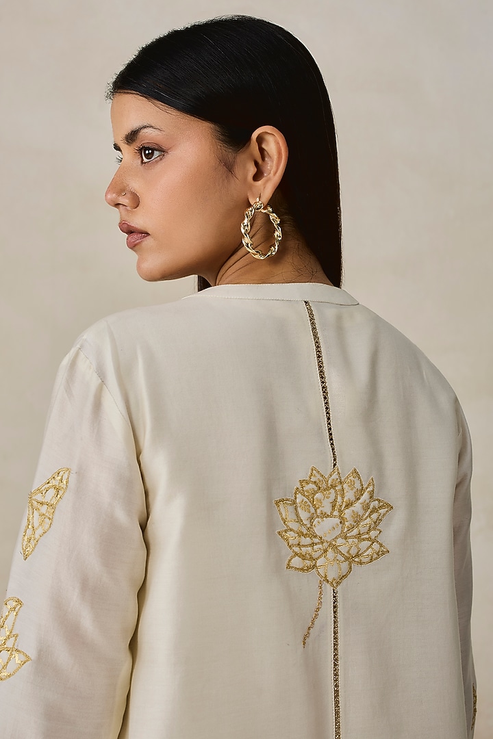 Ivory Chanderi Applique Embroidered Jacket Kurta Set by NITIKA GUJRAL at Pernia's Pop Up Shop