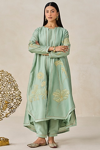 Sage Green Chanderi Applique Embroidered Jacket Kurta Set by NITIKA GUJRAL