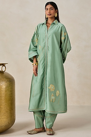 Sage Green Chanderi Applique Embroidered Kurta Set by NITIKA GUJRAL