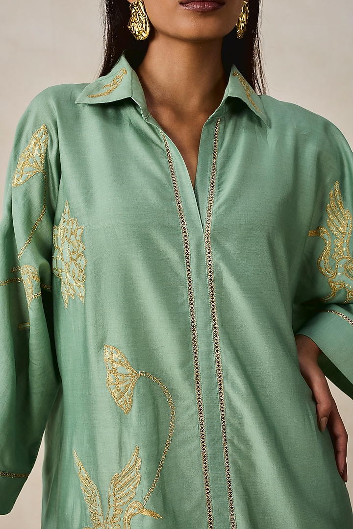 Sage Green Chanderi Applique Embroidered Kurta Set by NITIKA GUJRAL at Pernia's Pop Up Shop