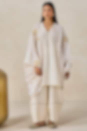 Ivory Chanderi Applique Embroidered Jacket Kurta Set by NITIKA GUJRAL at Pernia's Pop Up Shop