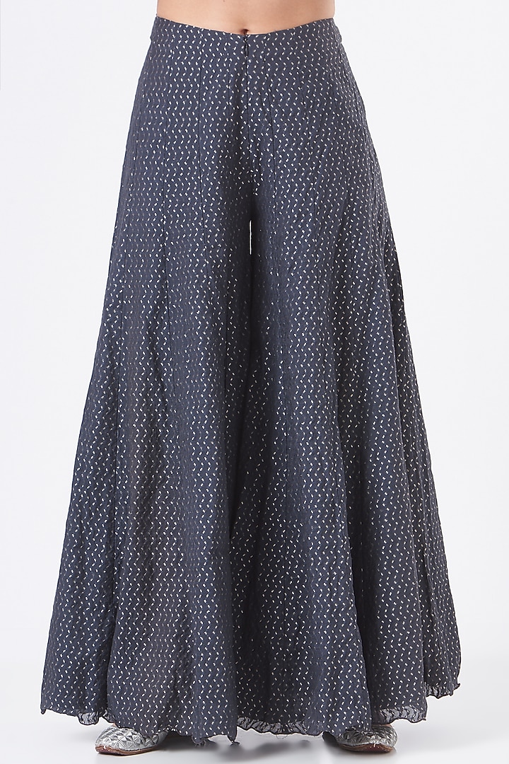 Charcoal Grey Embroidered Kurta Set by NITIKA GUJRAL at Pernia's Pop Up Shop
