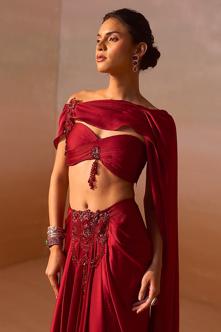 Maroon Crushed Satin Pre-Draped Wedding Saree Set by NITIKA GUJRAL at Pernia's Pop Up Shop