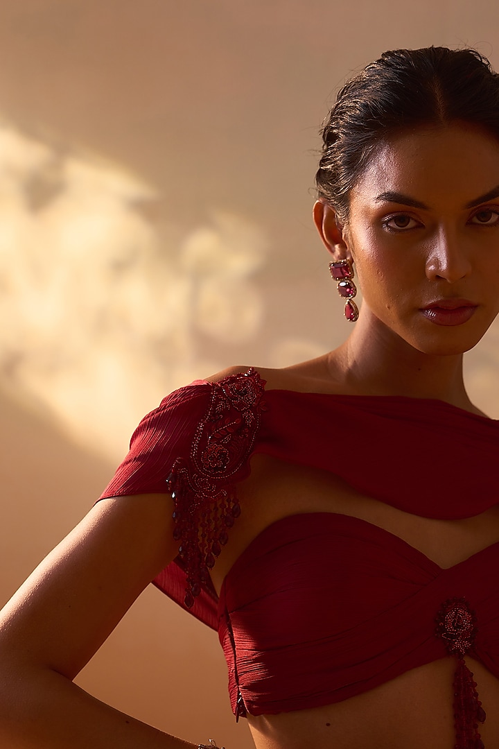 Maroon Crushed Satin Pre-Draped Wedding Saree Set by NITIKA GUJRAL at Pernia's Pop Up Shop