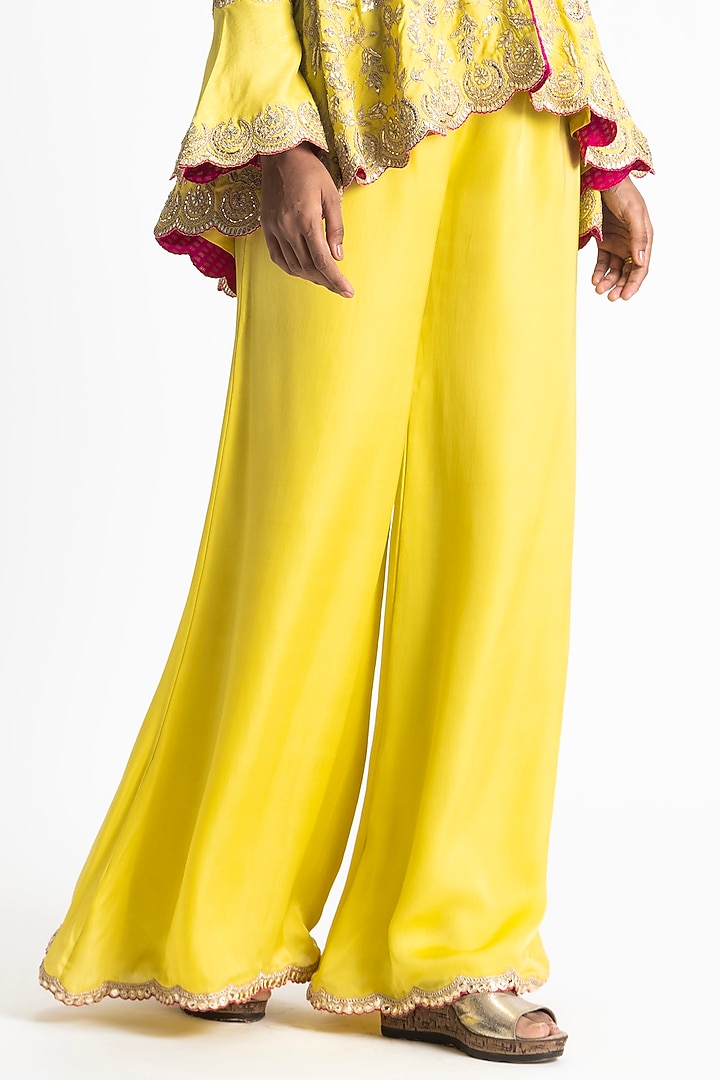 Mehendi Green Raw Silk Gota Peplum Jacket Set by NITIKA GUJRAL at Pernia's Pop Up Shop