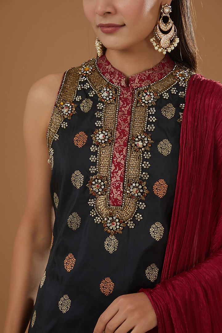 Black Raw Silk Embroidered Kurta Set by NITIKA GUJRAL at Pernia's Pop Up Shop