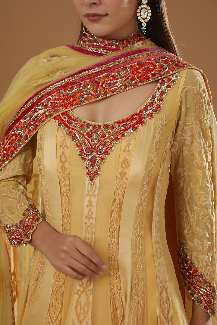 Peach Embroidered Engagement Gown With Dupatta by NITIKA GUJRAL at Pernia's Pop Up Shop