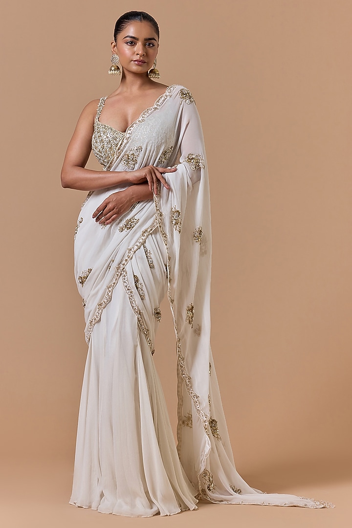 Cream Shimmer Georgette Pre-Draped Reception Saree Set by NITIKA GUJRAL at Pernia's Pop Up Shop