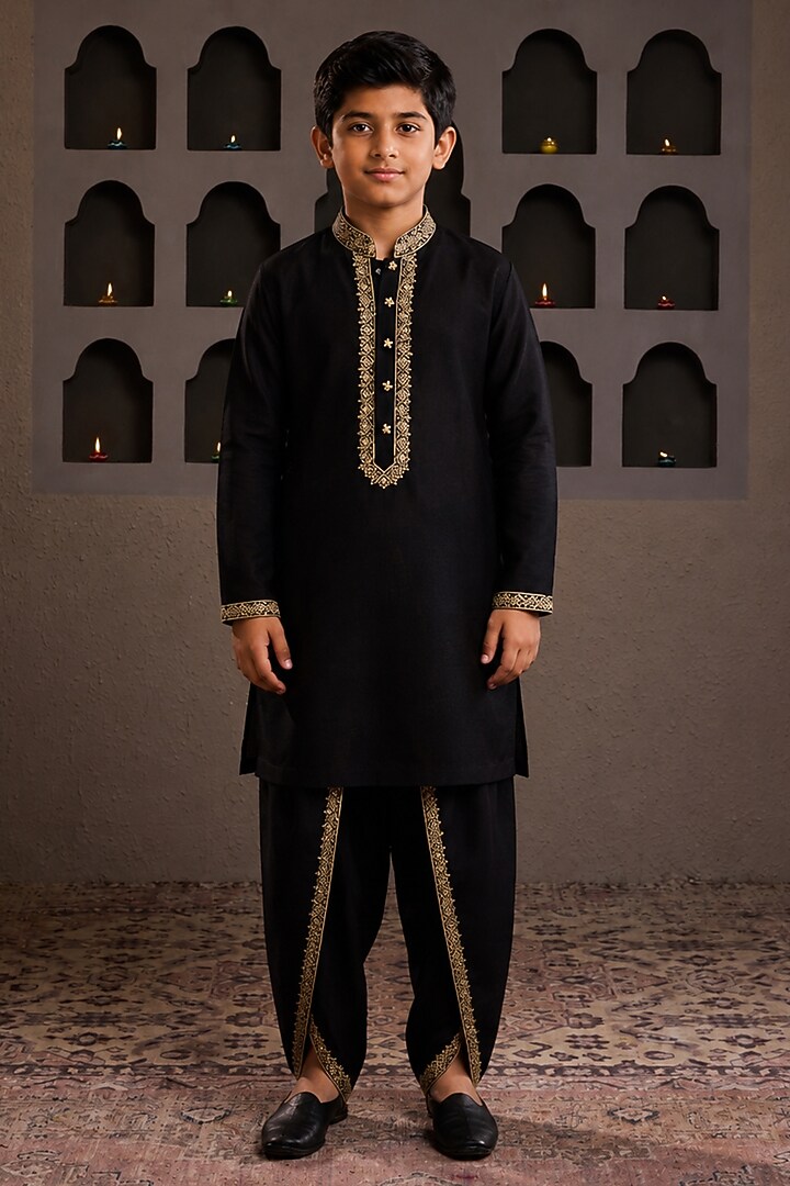 Black Chanderi Resham Embroidered Kurta Set For Boys by Nitika Gujral Kids at Pernia's Pop Up Shop