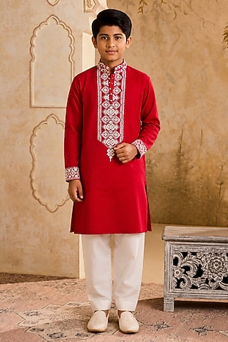 Red Linen Resham Embroidered Kurta Set For Boys by Nitika Gujral Kids