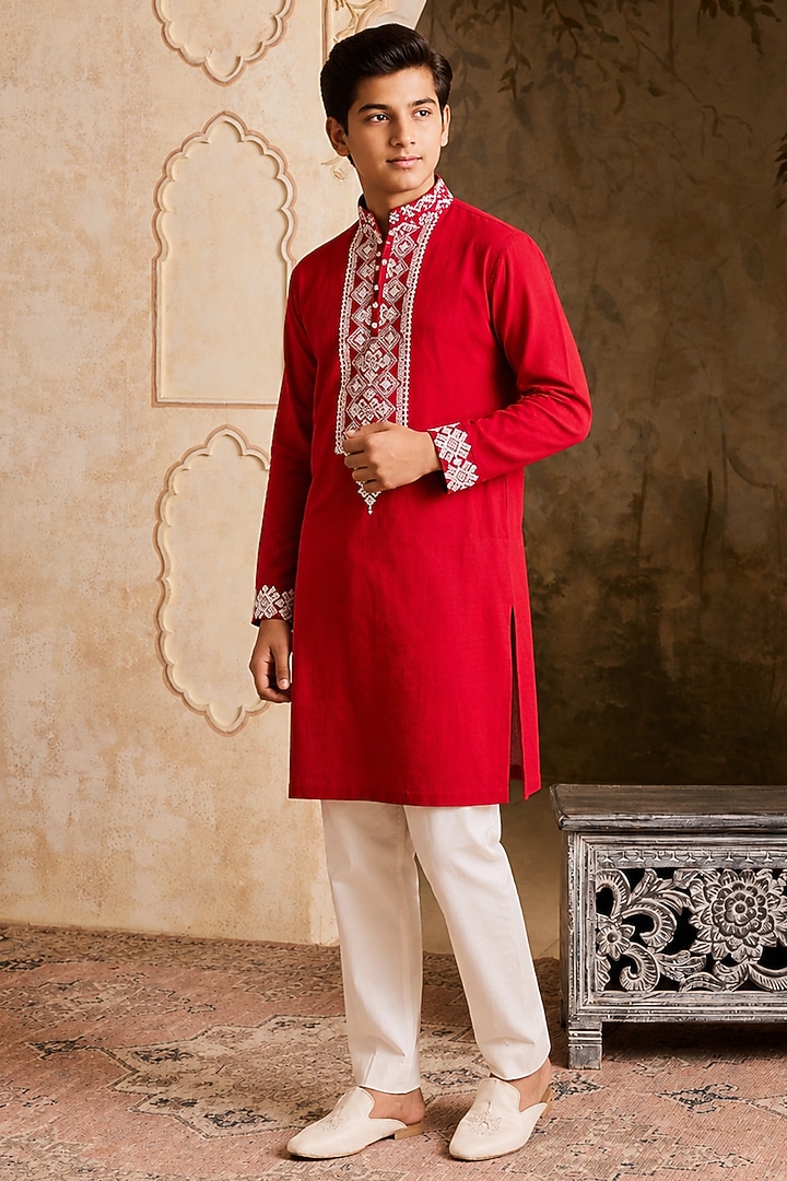 Red Linen Resham Embroidered Kurta Set For Boys by Nitika Gujral Kids at Pernia's Pop Up Shop